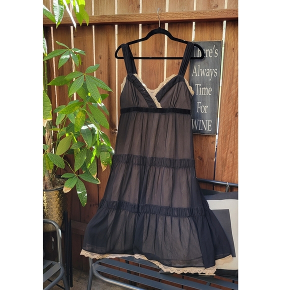 MICHAEL Michael Kors Dresses & Skirts - Michael Kors 🖤 Silk Black Dress w/Nude Underlay 🖤 EUC Dress Size 6
